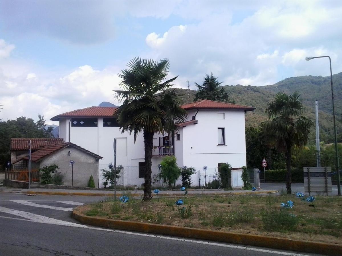 La Casa Bianca Roe Exterior foto